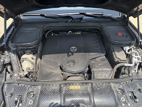 Used 2024 Mercedes-Benz GLS 450 4MATIC image 34