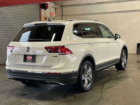 Used 2020 Volkswagen Tiguan SEL image 6