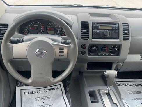 Used 2008 Nissan Frontier SE w/ SE Value Truck Pkg RWD image 9