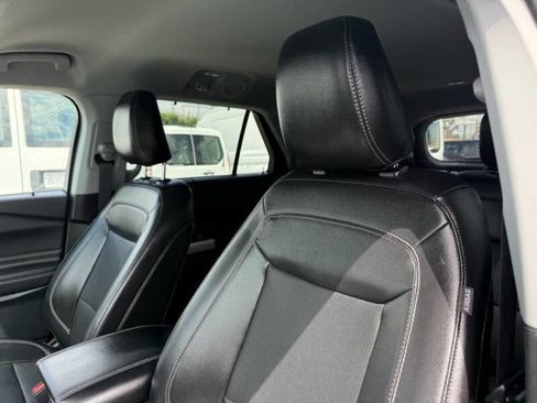 Used 2023 Ford Explorer Limited image 22