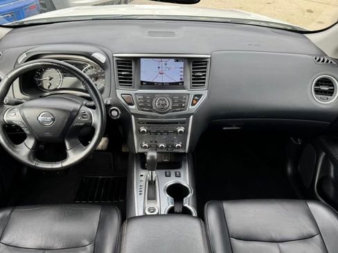 Used 2019 Nissan Pathfinder SL image 24