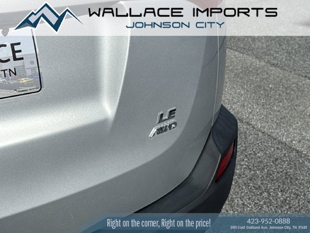 Used 2015 Toyota RAV4 LE AWD/4WD image 11