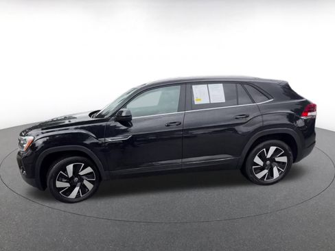 Used 2025 Volkswagen Atlas Cross Sport SE image 9