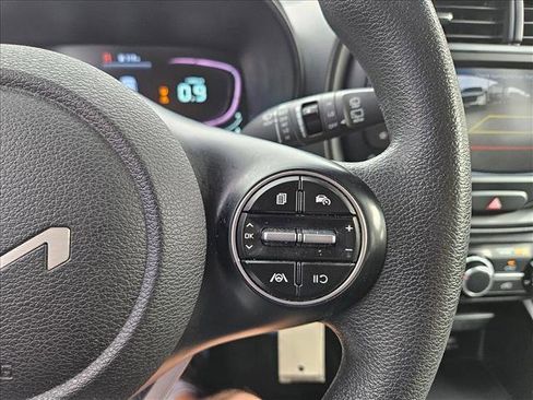 Used 2023 Kia Soul LX w/ Option Group 015 image 17