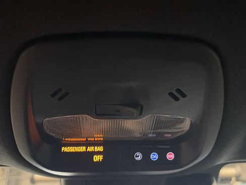 Certified 2024 Chevrolet Trax RS w/ Driver Confidence Package image 20