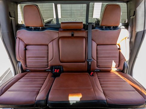 Used 2025 GMC Sierra 2500 Denali Ultimate image 35