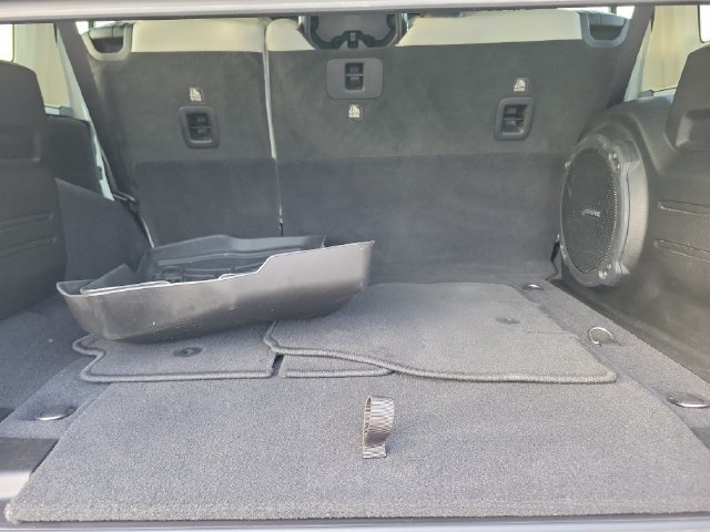 Used 2022 Jeep Wrangler Unlimited Sahara AWD/4WD image 11