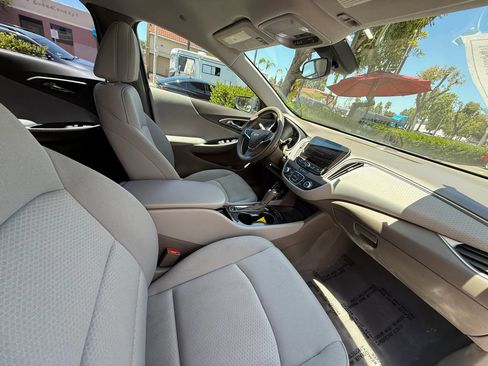 Used 2020 Chevrolet Malibu LS w/ LPO, Convenience Package 2 FWD image 22