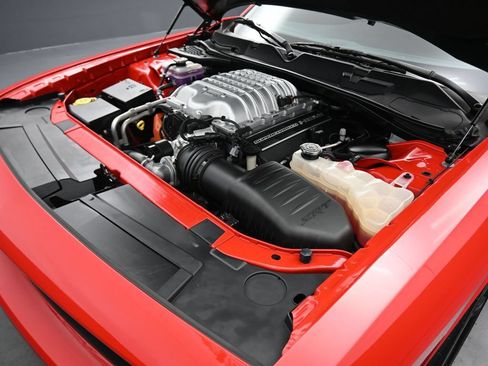 Used 2018 Dodge Challenger SRT Hellcat RWD image 47