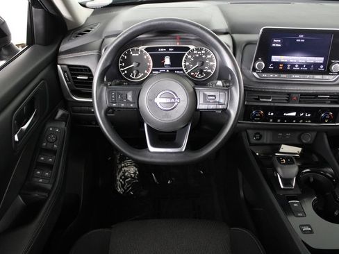 Certified 2024 Nissan Rogue SV FWD image 7