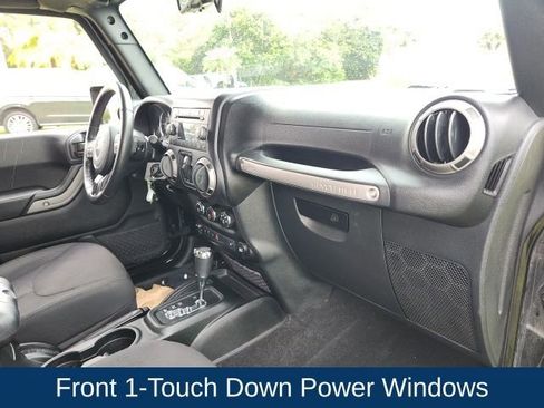 Used 2018 Jeep Wrangler Unlimited Sport S image 20