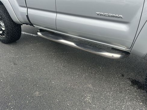 Used 2010 Toyota Tacoma PreRunner RWD image 11