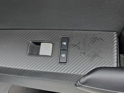 Used 2023 Mitsubishi Outlander ES image 32