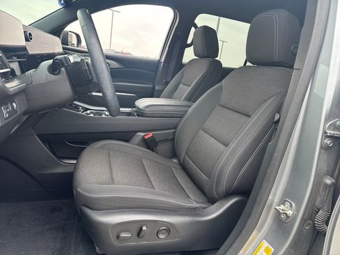 Used 2024 Chevrolet Traverse LT w/ Midnight/Sport Edition image 18