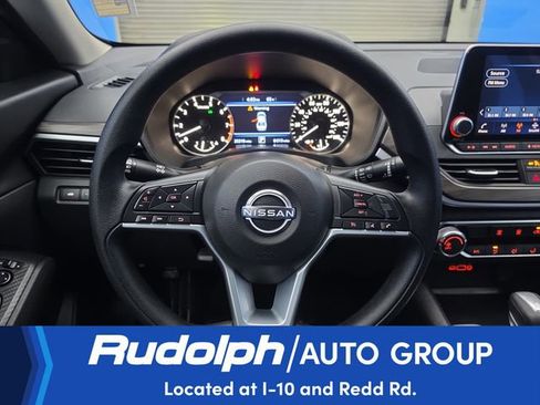 Used 2025 Nissan Altima 2.5 SV image 16