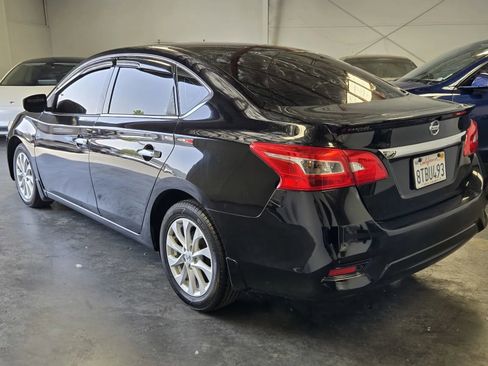 Used 2019 Nissan Sentra S w/ Appearance Package image 2