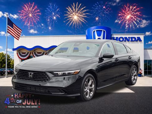 Used 2024 Honda Accord EX image 2