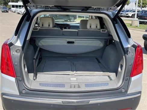 Used 2018 Cadillac XT5 Luxury w/ Driver Awareness Package image 29