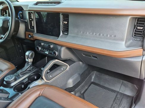 Used 2024 Ford Bronco Outer Banks AWD/4WD image 21