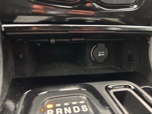 Used 2019 Chrysler 300 S image 21