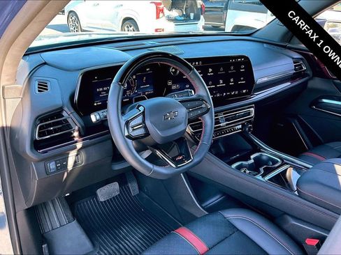 Used 2026 Chevrolet Traverse RS w/ LPO, Floor Liner Package AWD/4WD image 5