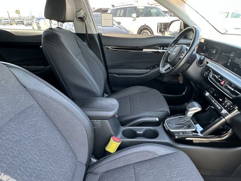 Used 2025 Kia Seltos S FWD image 15