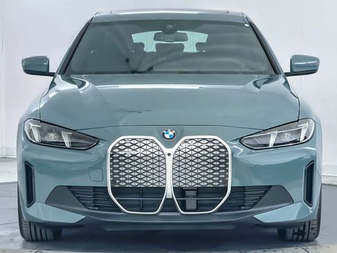 New 2026 BMW i4 eDrive40 w/ Premium Package RWD image 10