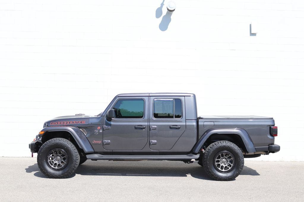 Used 2023 Jeep Gladiator Mojave w/ LED Lighting Group AWD/4WD image 2