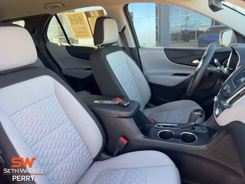 Used 2020 Chevrolet Equinox LS w/ LS Convenience Package image 14