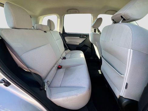 Used 2018 Subaru Forester 2.5i w/ Alloy Wheel Package image 32