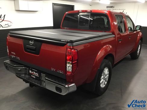 Used 2017 Nissan Frontier SV image 11