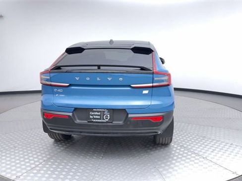 Certified 2022 Volvo C40 P8 Recharge Ultimate image 3