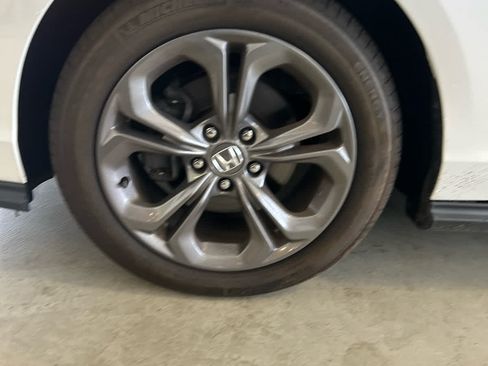 Used 2023 Honda Accord EX image 17
