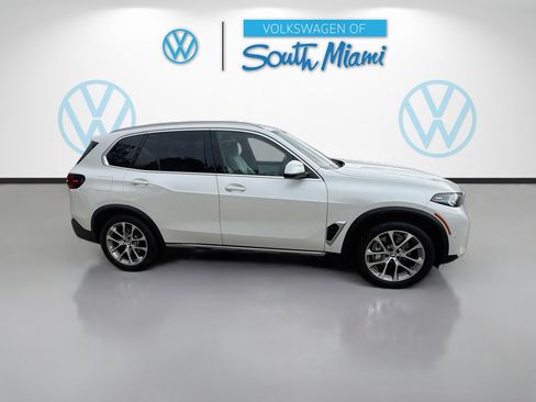 Used 2024 BMW X5 sDrive40i w/ Executive Package RWD image 8