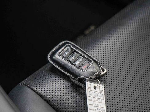 Used 2021 Lexus RX 450hL AWD w/ Premium Package image 27