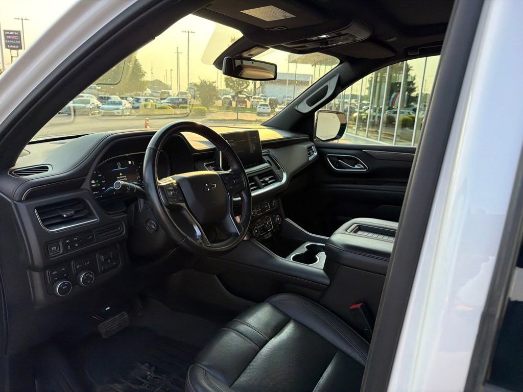 Used 2022 Chevrolet Suburban RST w/ Sport Performance Package AWD/4WD image 17