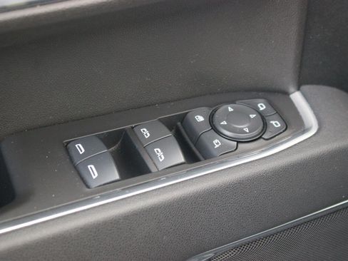 Used 2025 GMC Sierra 1500 SLT AWD/4WD image 16