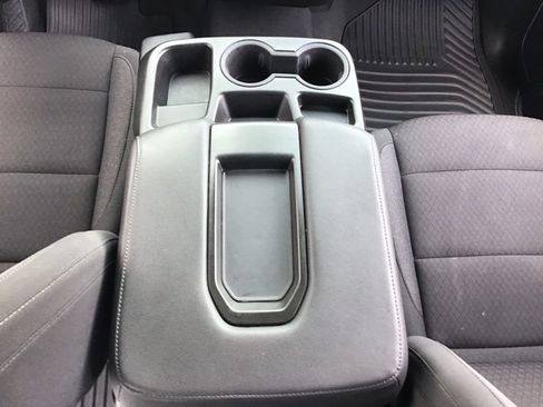 Used 2024 Chevrolet Silverado 1500 LT AWD/4WD image 17