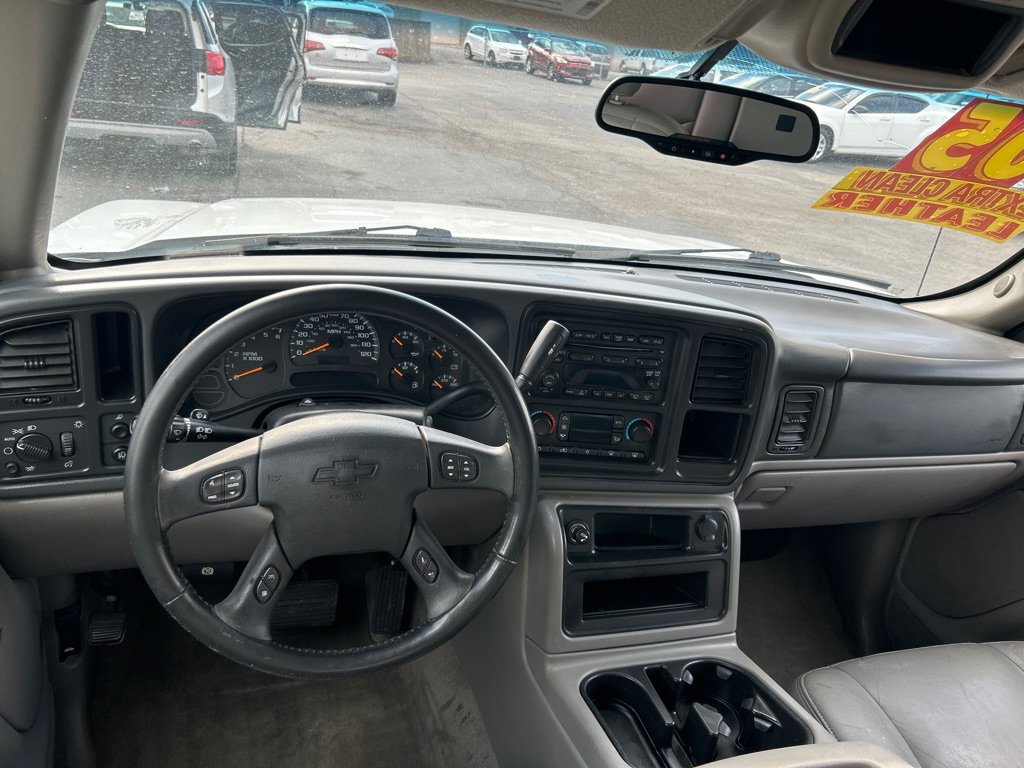 Used 2005 Chevrolet Avalanche LT w/ Preferred Equipment Group RWD image 13