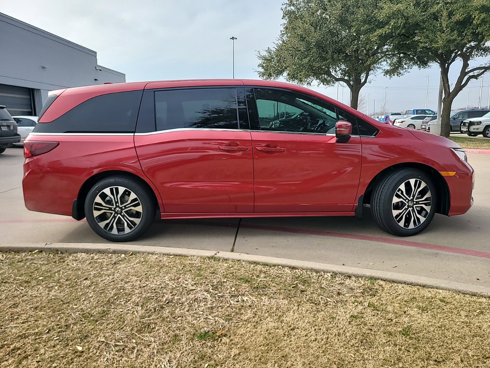 New 2027 Honda Odyssey Elite image 10