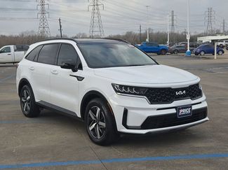 Used 2023 Kia Sorento S w/ Panoramic Sunroof Package video 3