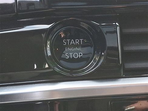 Certified 2025 Nissan Pathfinder SL w/ SL Premium Package image 28