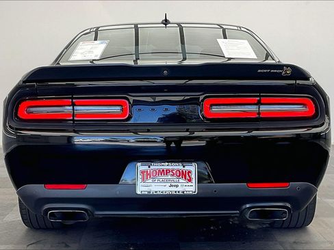 Used 2021 Dodge Challenger R/T Scat Pack w/ Dynamics Package RWD image 3