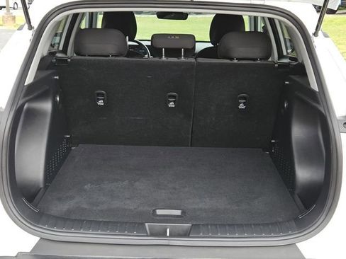 Used 2024 Hyundai Kona SEL w/ Convenience Package image 12