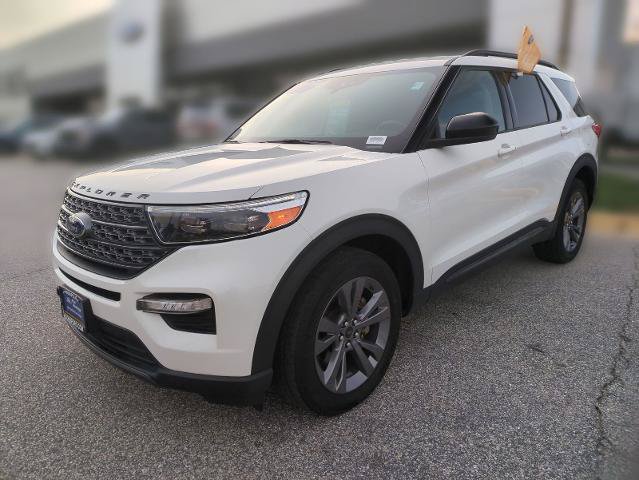 Certified 2023 Ford Explorer XLT w/ Equipment Group 202A AWD/4WD image 1