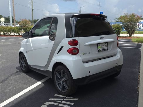 Used 2013 smart fortwo pure RWD image 7