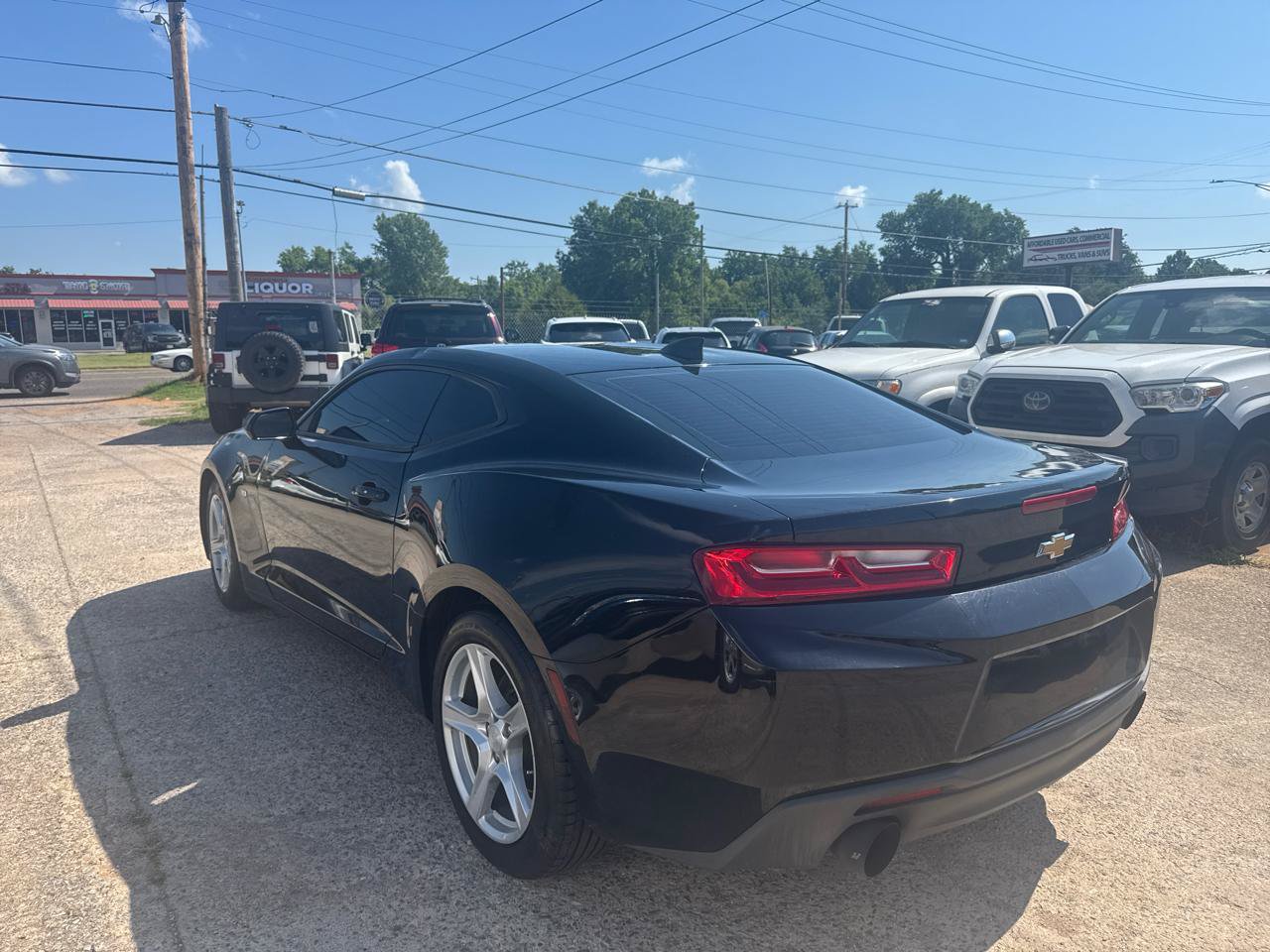 Used 2016 Chevrolet Camaro LT RWD image 7