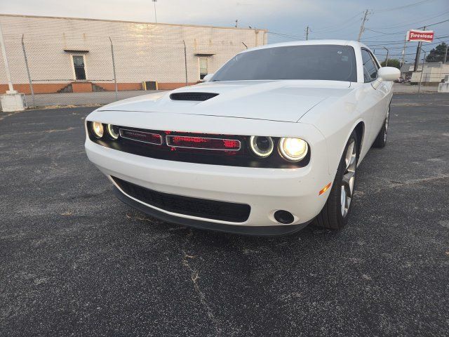 Used 2022 Dodge Challenger GT RWD image 1