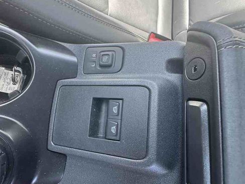 Used 2025 Ford Bronco Badlands AWD/4WD image 22