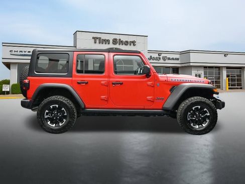 Used 2025 Jeep Wrangler Unlimited Rubicon 4xe w/ Safety Group AWD/4WD image 6